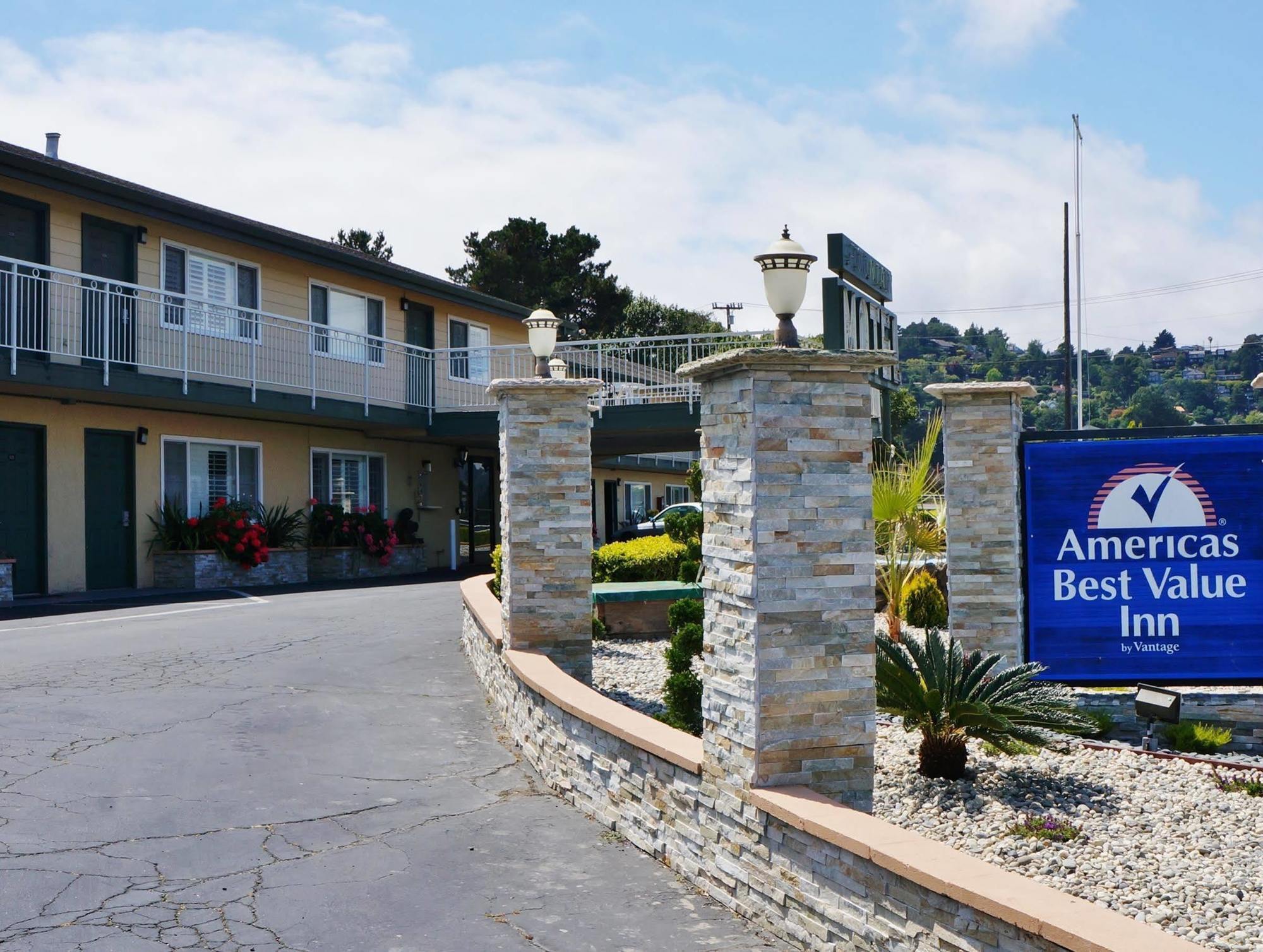 Muir Woods Lodge Мил Вали Екстериор снимка